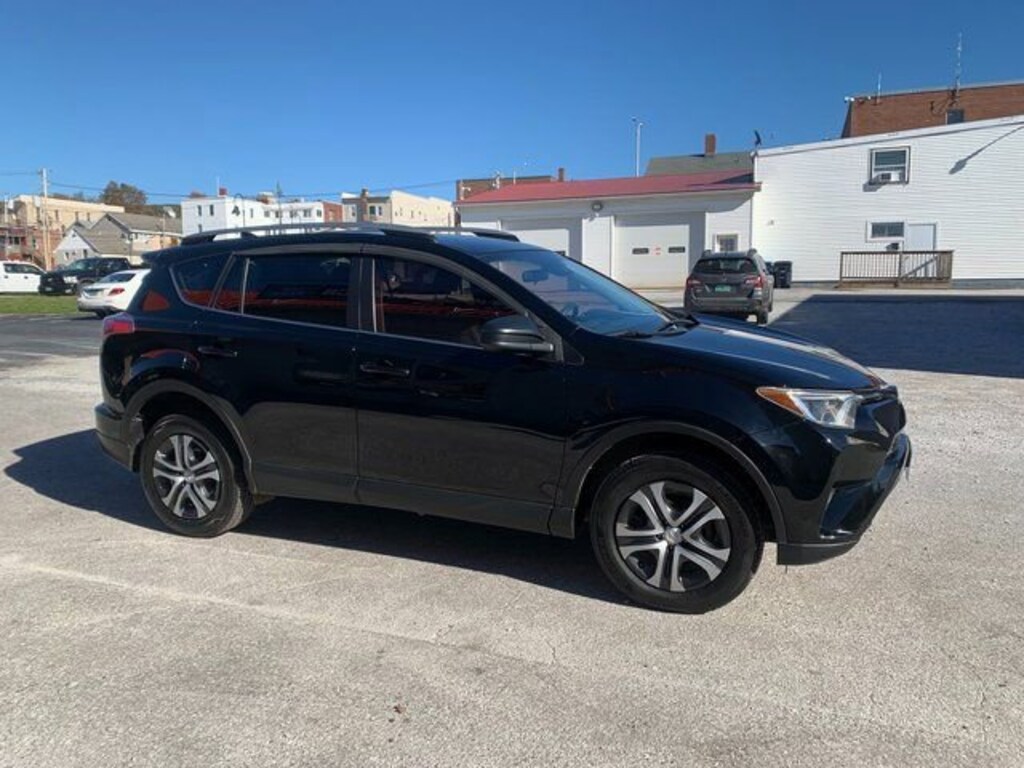 Used 2017 Toyota RAV4 LE SUV