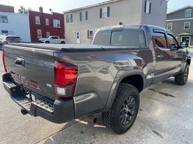 2021 Toyota Tacoma SR5 photo 3