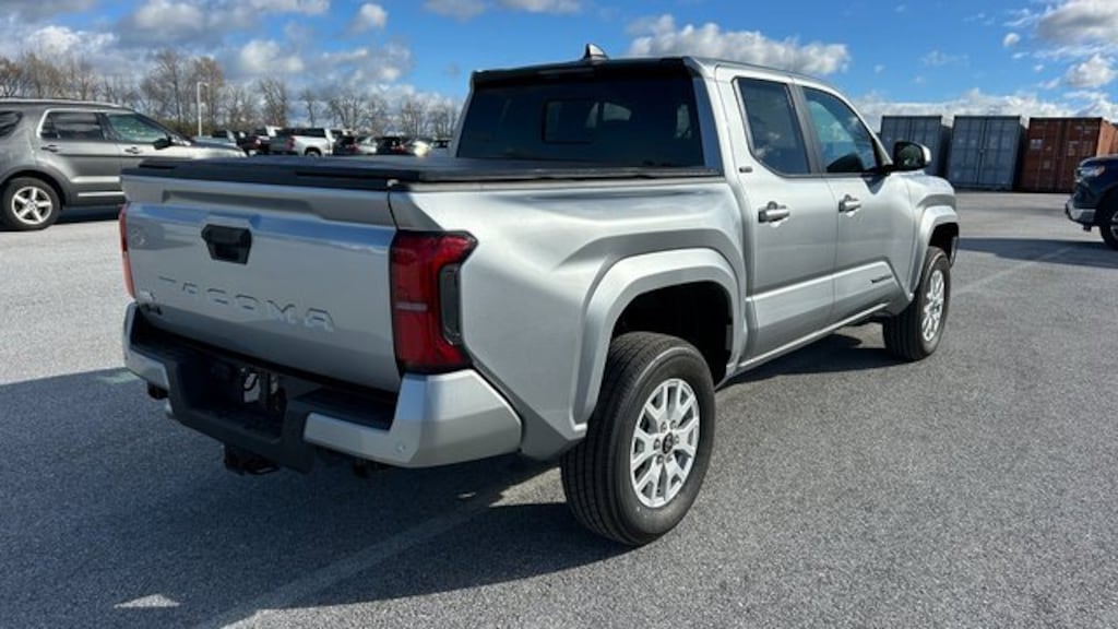 New 2025 Toyota Tacoma SR5 4X4 DOUBLE CAB