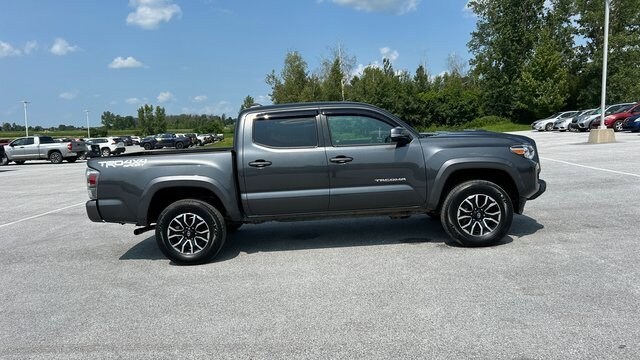 Used 2022 Toyota Tacoma TRD Sport with VIN 3TMCZ5AN5NM461340 for sale in Saint Albans, VT