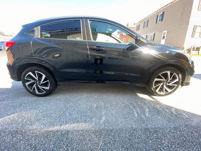 2022 Honda HR-V Sport photo 2