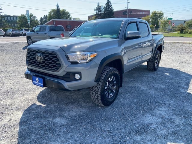 Used 2020 Toyota Tacoma TRD Off Road with VIN 3TMCZ5AN4LM296832 for sale in Saint Albans, VT