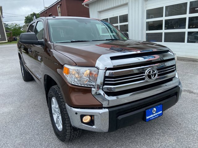 2017 Toyota Tundra SR5 photo 4