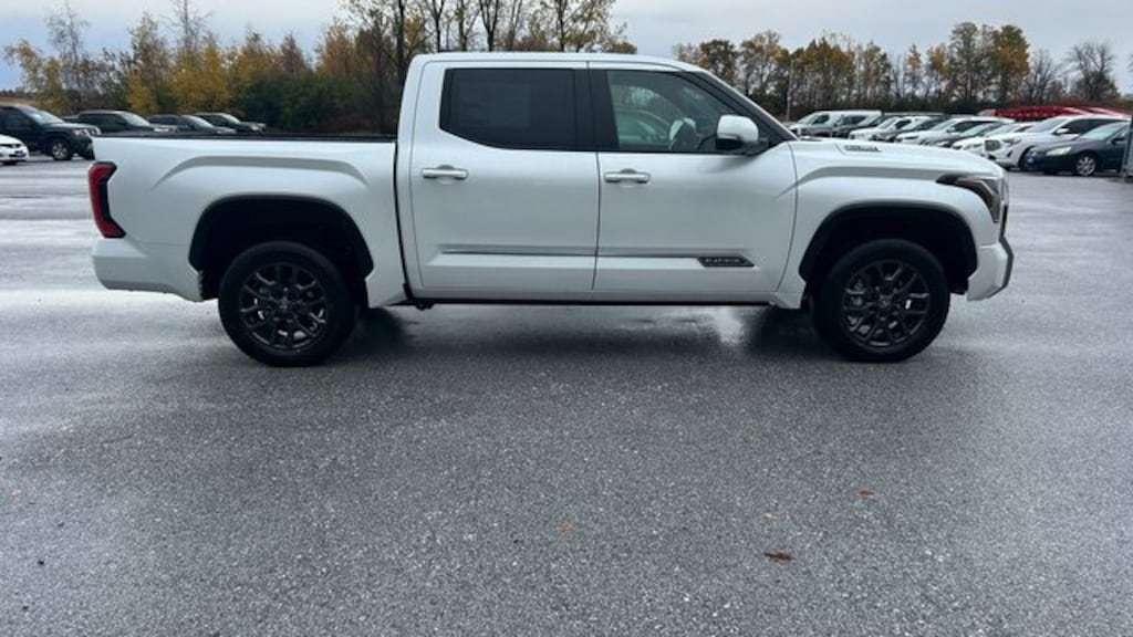 New 2026 Toyota Tundra i-FORCE MAX Platinum PLATINUM CREWMAX 5.5