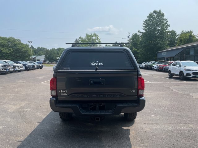 2022 Toyota Tacoma SR photo 4