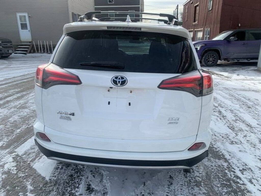 Used 2018 Toyota RAV4 XLE SUV