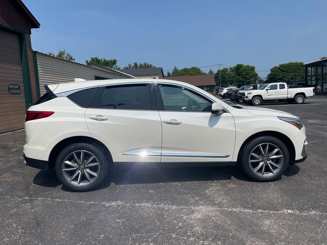 Used 2019 Acura RDX Technology Package with VIN 5J8TC2H58KL027112 for sale in Saint Albans, VT