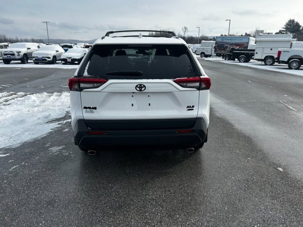 New 2025 Toyota RAV4 XLE XLE AWD SUV