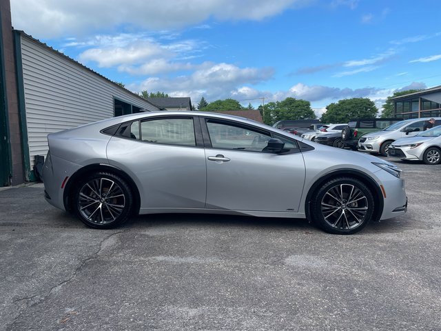 2024 Toyota Prius Limited photo 3