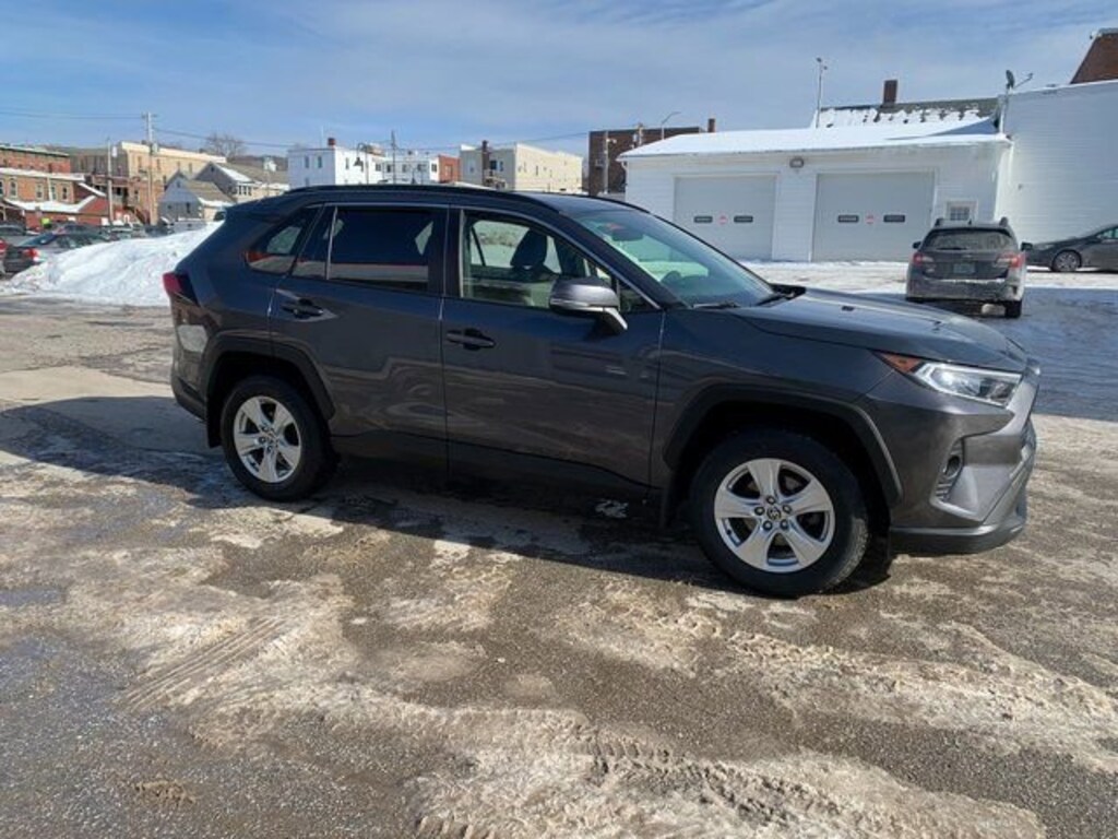 Used 2020 Toyota RAV4 XLE SUV