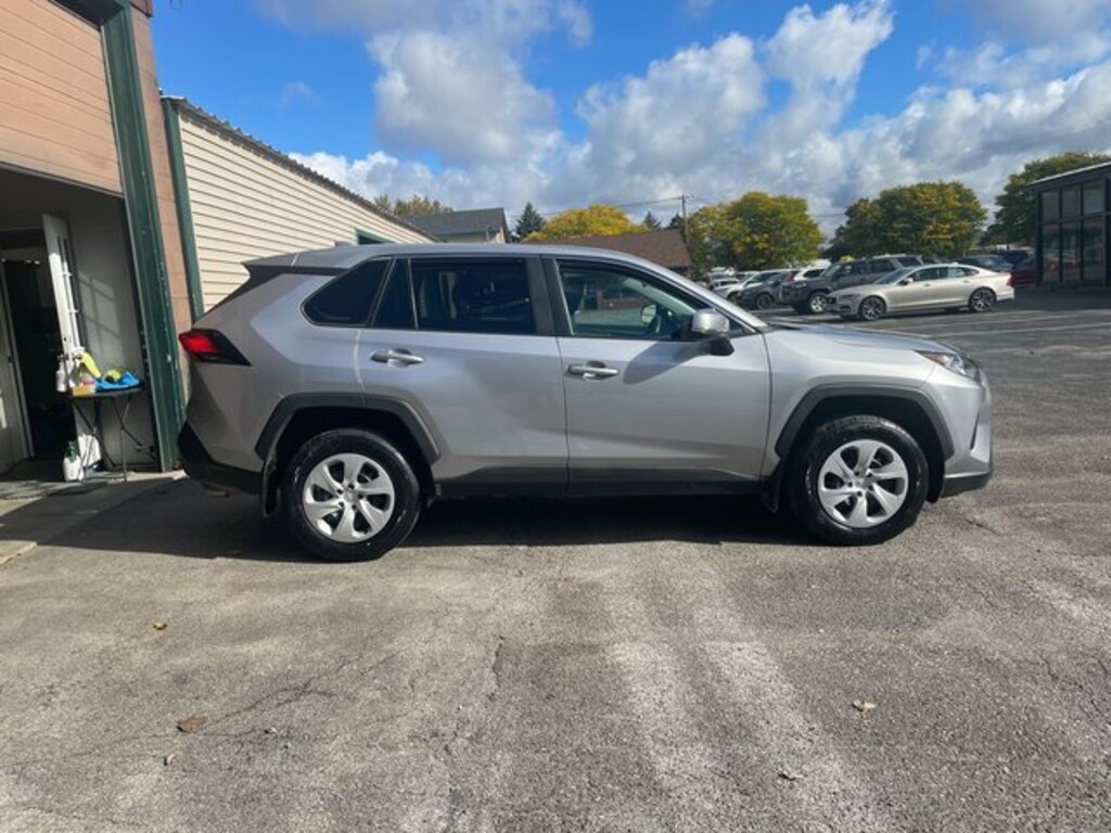 Used 2022 Toyota RAV4 LE SUV