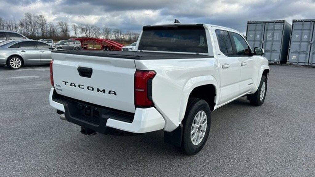 New 2025 Toyota Tacoma SR5 4X4 DOUBLE CAB