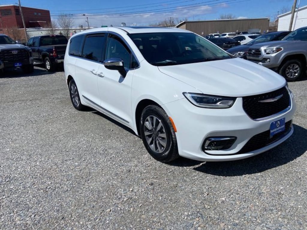 Used 2023 Chrysler Pacifica Plug-In Hybrid Limited Van Passenger Van