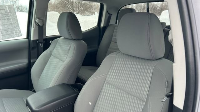 2022 Toyota Tacoma SR5 - Photo 16