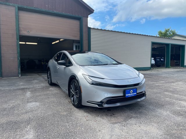 2024 Toyota Prius Limited photo 2