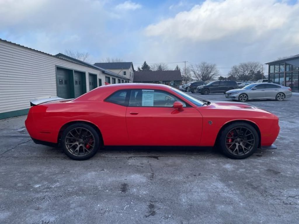 Used 2016 Dodge Challenger SRT Hellcat Coupe