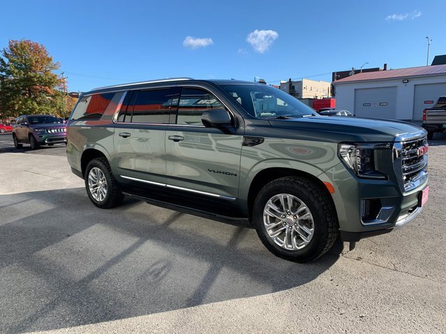 2023 Gmc Yukon XL SLT photo 2