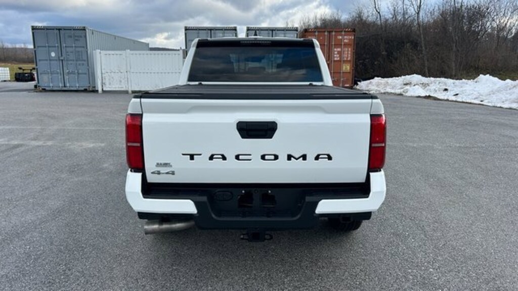 New 2025 Toyota Tacoma SR5 4X4 DOUBLE CAB