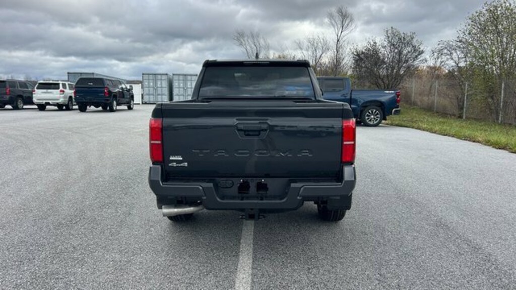 New 2025 Toyota Tacoma SR5 4X4 DOUBLE CAB
