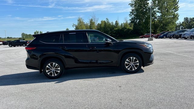 Certified 2021 Toyota Highlander XLE with VIN 5TDGZRBH5MS118883 for sale in Saint Albans, VT