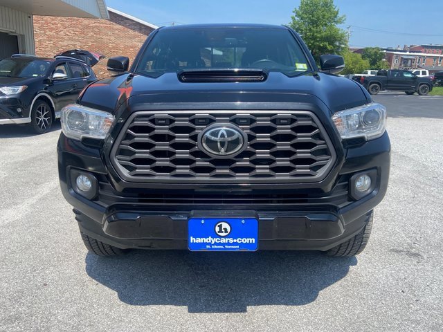 2020 Toyota Tacoma TRD Sport photo 2
