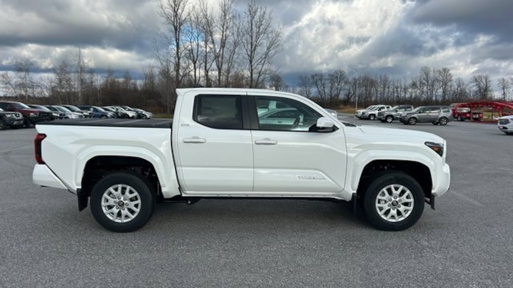 New 2025 Toyota Tacoma SR5 4X4 DOUBLE CAB