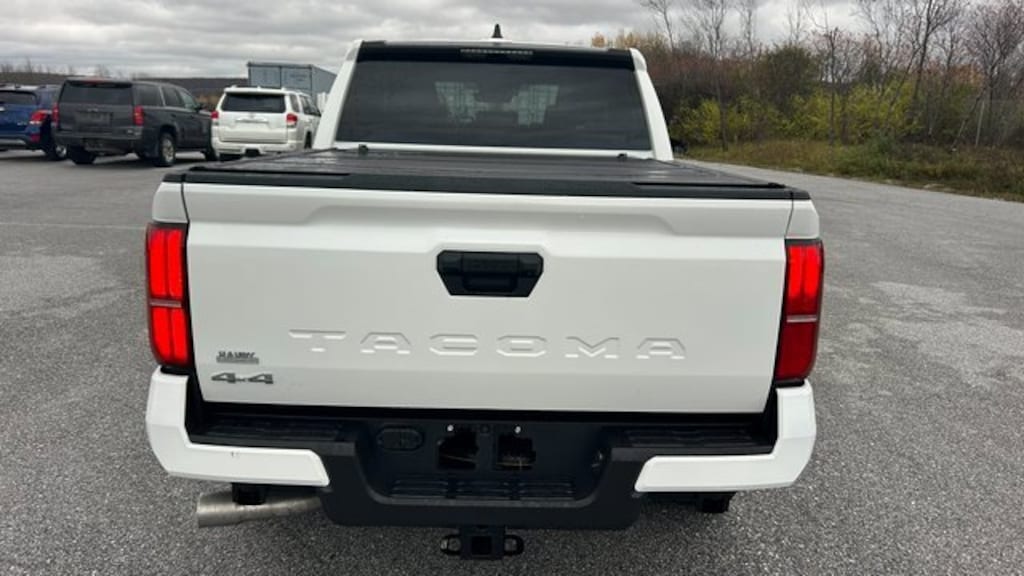 New 2025 Toyota Tacoma SR5 4X4 DOUBLE CAB