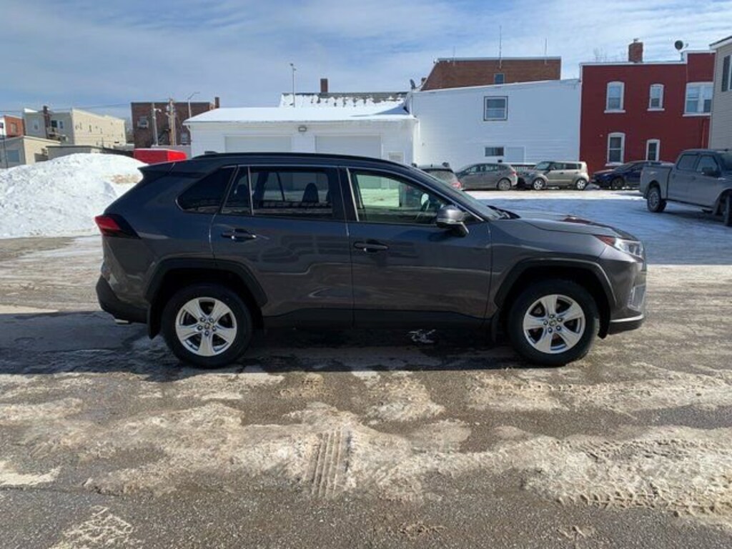 Used 2020 Toyota RAV4 XLE SUV