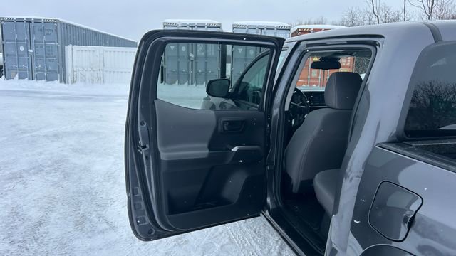 2022 Toyota Tacoma SR5 - Photo 30