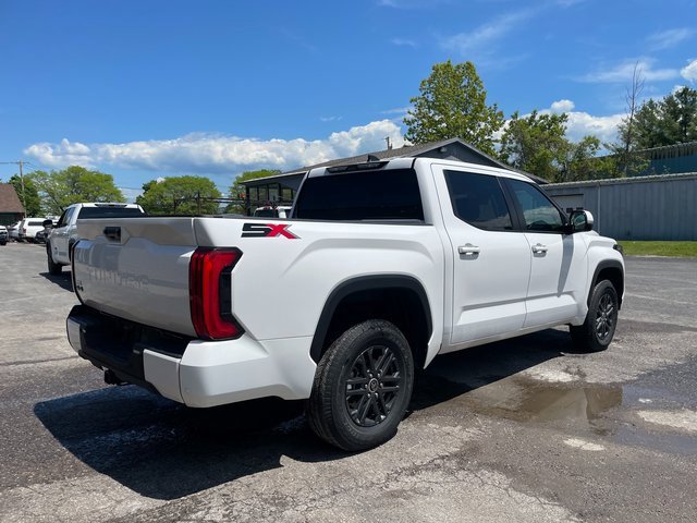 2024 Toyota Tundra SR5 photo 3
