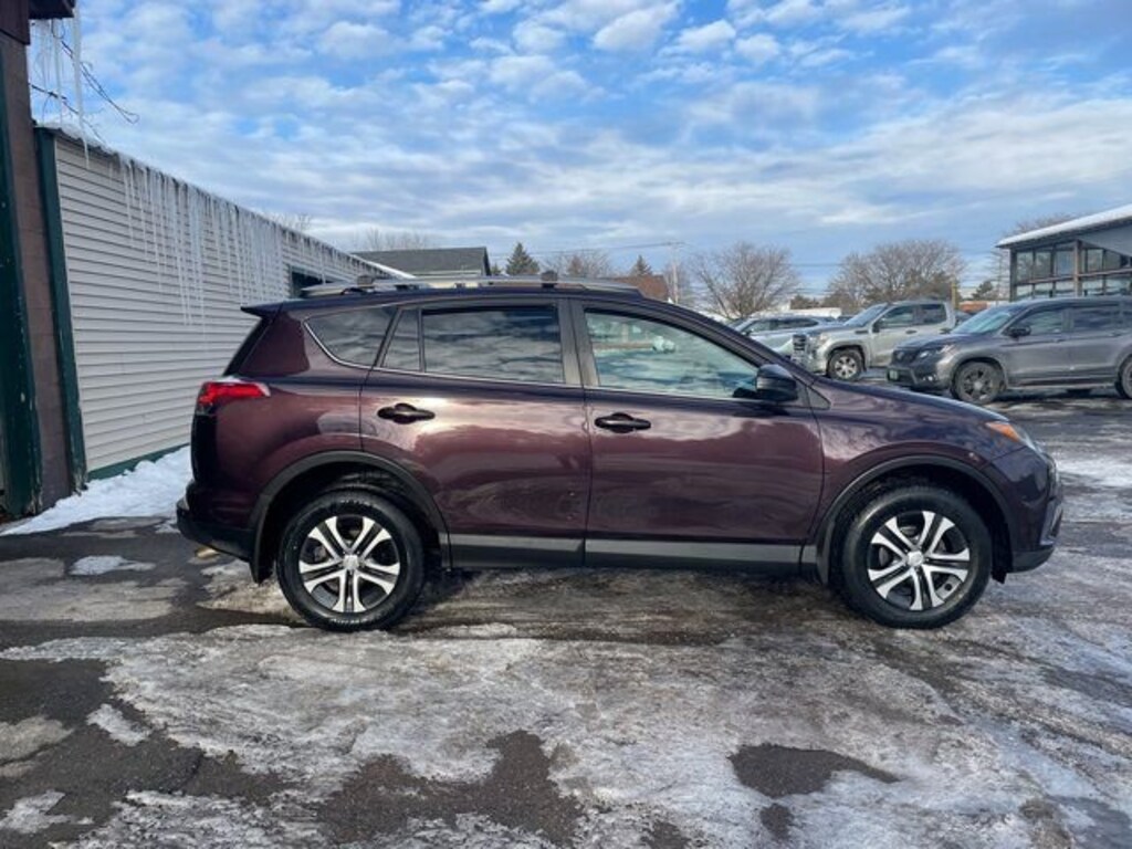Used 2018 Toyota RAV4 LE SUV