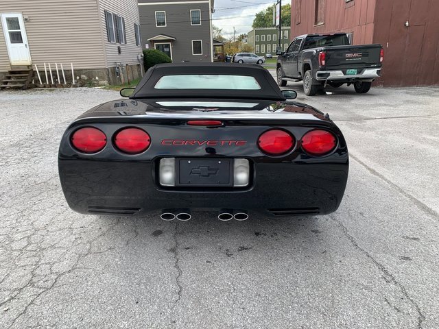 2004 Chevrolet Corvette Base Convertible photo 4