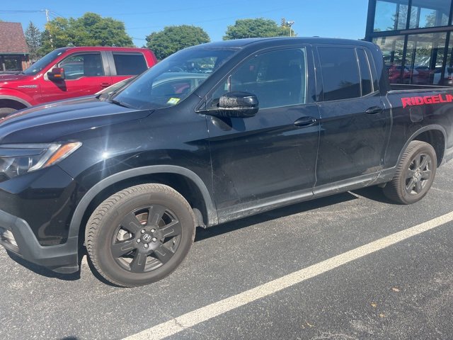 2019 Honda Ridgeline Black Edition photo 3