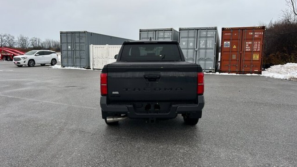 New 2025 Toyota Tacoma SR5 4X4 DOUBLE CAB