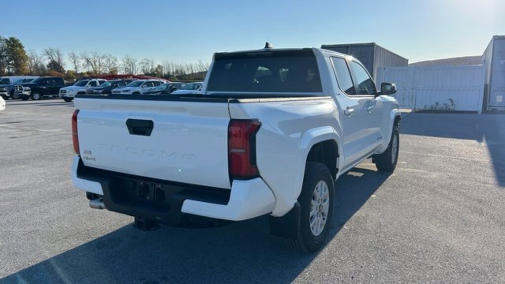 New 2025 Toyota Tacoma SR5 4X4 DOUBLE CAB