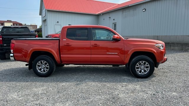 Used 2017 Toyota Tacoma SR5 with VIN 3TMCZ5AN1HM074434 for sale in Saint Albans, VT