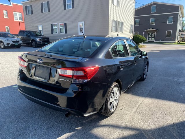 2019 Subaru Impreza 2.0i photo 2
