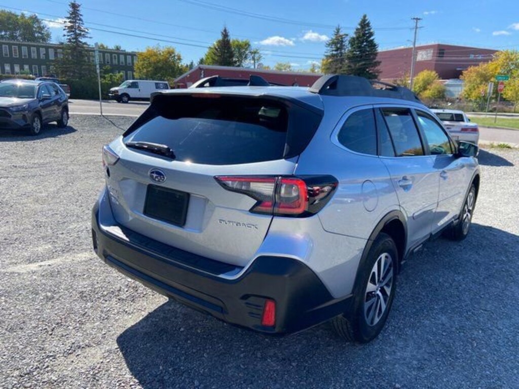 Used 2020 Subaru Outback Premium SUV