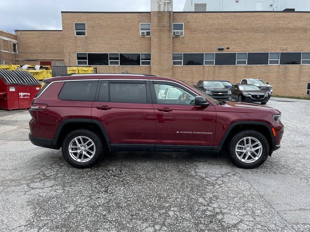 Used 2021 Jeep Grand Cherokee L Laredo with VIN 1C4RJKAG6M8169409 for sale in Saint Albans, VT