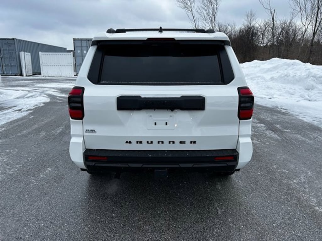 New 2026 Toyota 4Runner SR5 4WD SR5