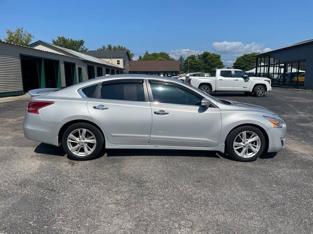 Used 2013 Nissan Altima Sedan SL with VIN 1N4AL3AP3DN573773 for sale in Saint Albans, VT