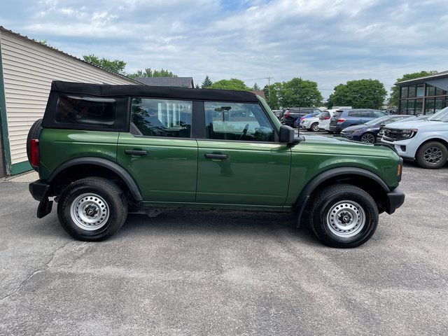2023 Ford Bronco Base photo 2