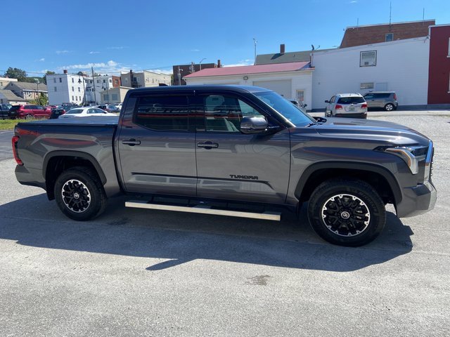 2023 Toyota Tundra SR5 photo 2