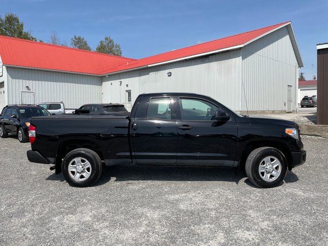 Used 2017 Toyota Tundra SR with VIN 5TFUM5F1XHX073141 for sale in Saint Albans, VT