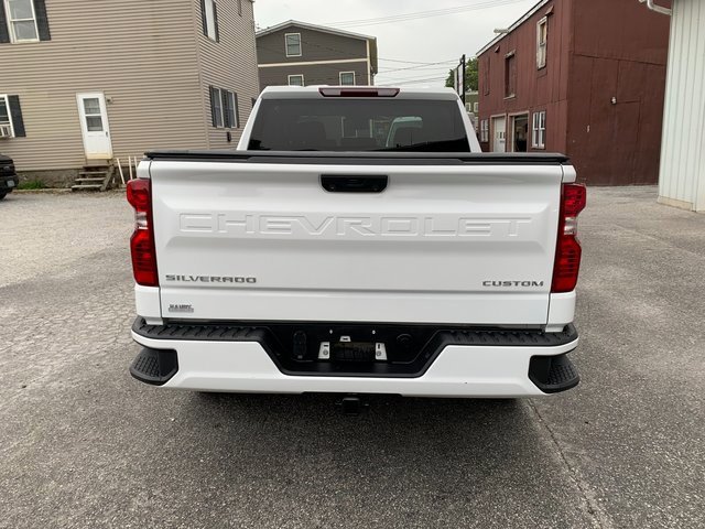2022 Chevrolet Silverado 1500 Custom photo 3