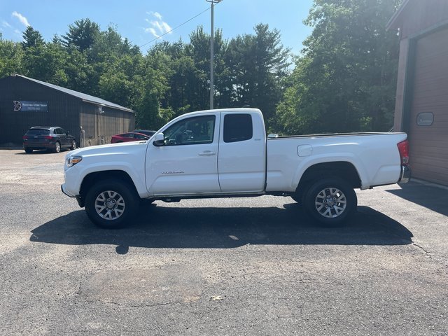 Used 2016 Toyota Tacoma SR5 with VIN 5TFSX5EN9GX041198 for sale in Saint Albans, VT