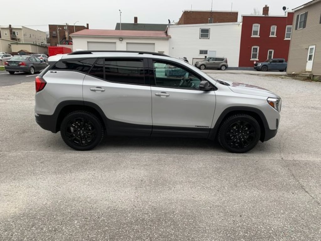 Used 2021 GMC Terrain SLE SUV