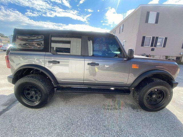 2022 Ford Bronco Big Bend photo 2