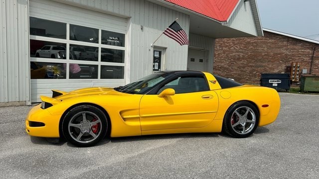 Used 2002 Chevrolet Corvette Base with VIN 1G1YY22G225121774 for sale in Saint Albans, VT