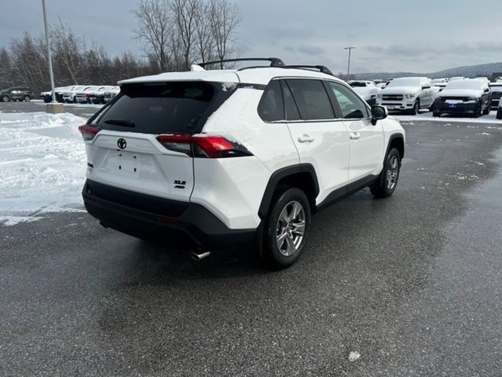 New 2025 Toyota RAV4 XLE XLE AWD SUV